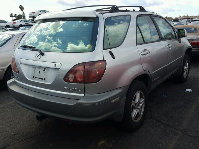 JT6GF10U0X0022930 - 1999 LEXUS RX 300 SILVER photo 4