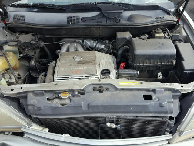 JT6GF10U0X0022930 - 1999 LEXUS RX 300 SILVER photo 7