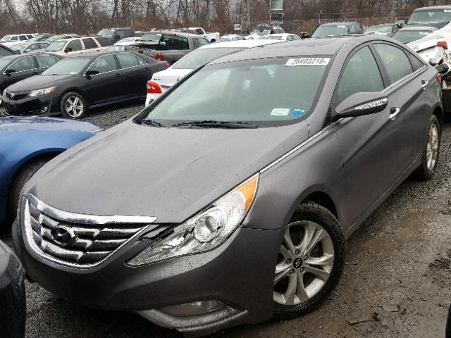 5NPEC4ACXBH030741 - 2011 HYUNDAI SONATA SE GRAY photo 2