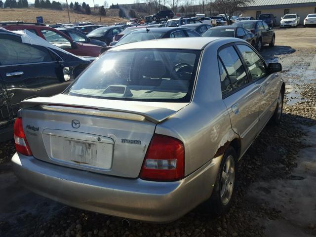 JM1BJ226221558464 - 2002 MAZDA PROTEGE DX BEIGE photo 4