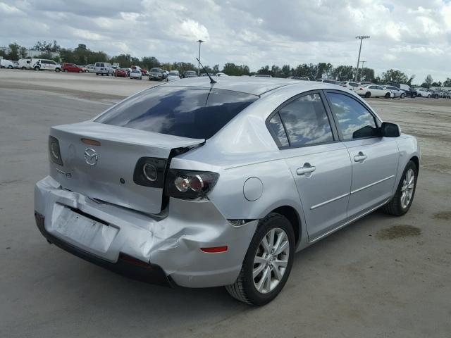 JM1BK32F081823765 - 2008 MAZDA 3 I GRAY photo 4