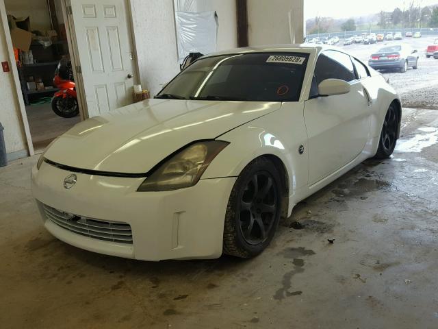 JN1AZ34D44T164092 - 2004 NISSAN 350Z COUPE WHITE photo 2