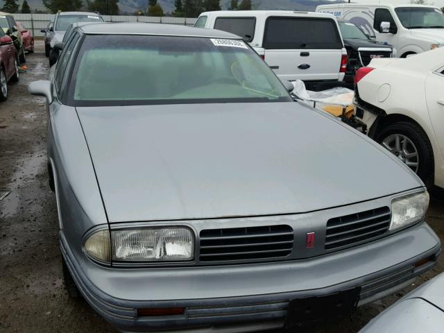 1G3HN52K1S4825220 - 1995 OLDSMOBILE 88 ROYALE GRAY photo 9