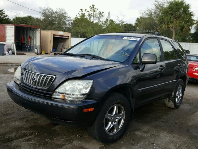 JTJGF10U120141245 - 2002 LEXUS RX 300 BROWN photo 2