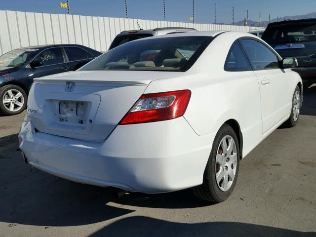 2HGFG12637H534100 - 2007 HONDA CIVIC LX WHITE photo 4