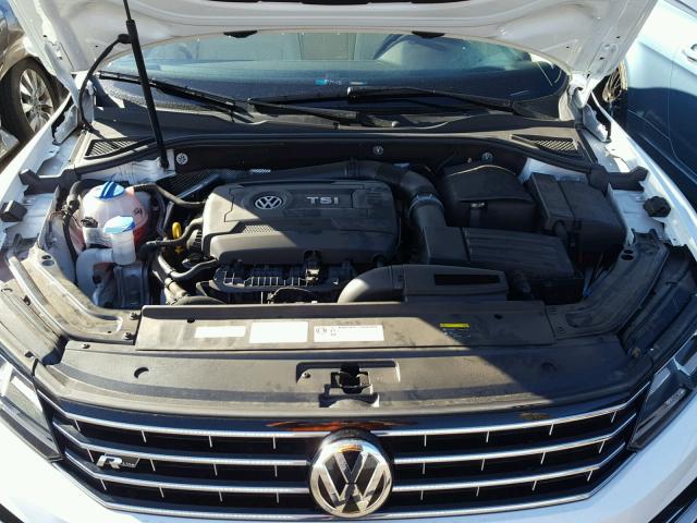 1VWDT7A33HC033902 - 2017 VOLKSWAGEN PASSAT R-L WHITE photo 7