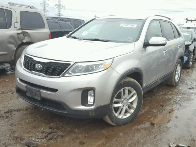 5XYKTDA62EG444959 - 2014 KIA SORENTO LX SILVER photo 2