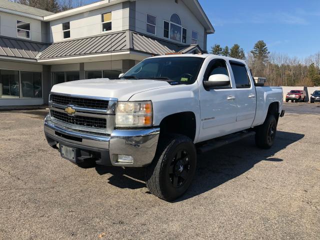 1GCHK23628F166828 - 2008 CHEVROLET SILVERADO WHITE photo 2