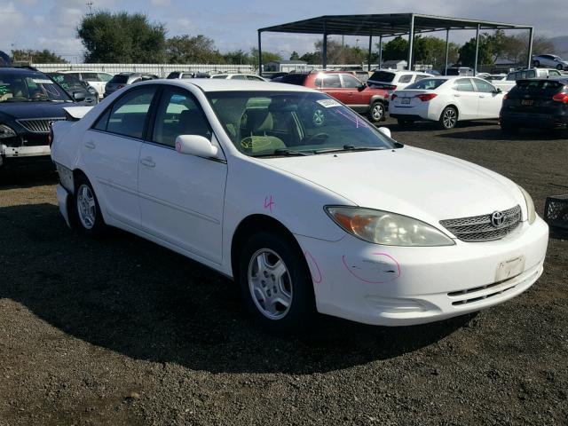 4T1BF32K62U021322 - 2002 TOYOTA CAMRY LE WHITE photo 1