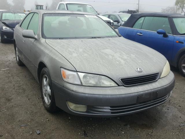 JT8BF28G9X5051867 - 1999 LEXUS ES 300 SILVER photo 1