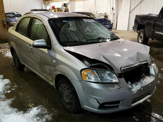 KL1TD56698B023021 - 2008 CHEVROLET AVEO BASE Srebrny zdjęcie 1