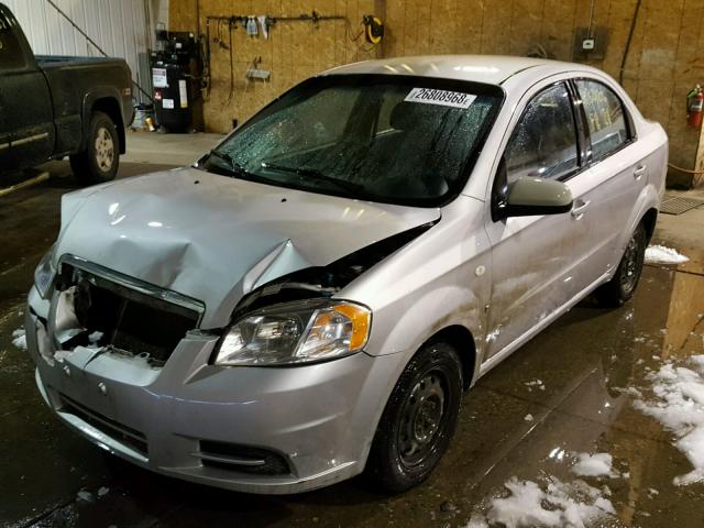 KL1TD56698B023021 - 2008 CHEVROLET AVEO BASE SILVER photo 2