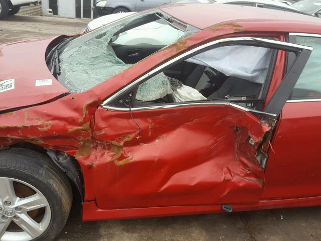 4T1BF1FK7DU670984 - 2013 TOYOTA CAMRY L 红色 照片 9