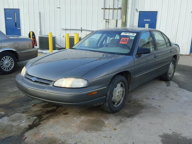 2G1WL52M4V9200724 - 1997 CHEVROLET LUMINA BAS 绿色 照片 2
