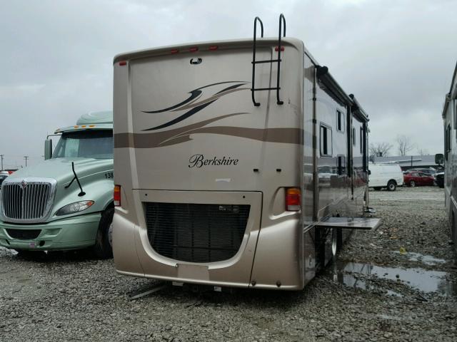 4UZAB2DT48CAB4678 - 2008 FREIGHTLINER CHASSIS X BROWN photo 4