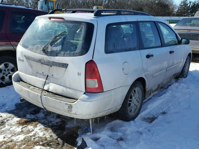 1FAHP36322W256163 - 2002 FORD FOCUS SE WHITE photo 4