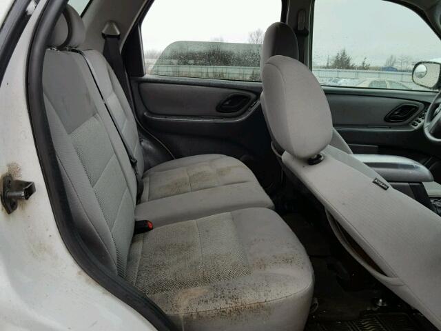 1FMCU93127KB70493 - 2007 FORD ESCAPE XLT WHITE photo 6