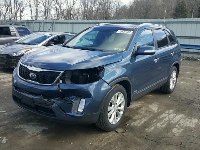 5XYKUDA74EG549251 - 2014 KIA SORENTO EX BLUE photo 2