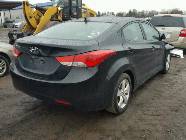 5NPDH4AE4DH180992 - 2013 HYUNDAI ELANTRA GL BLACK photo 4