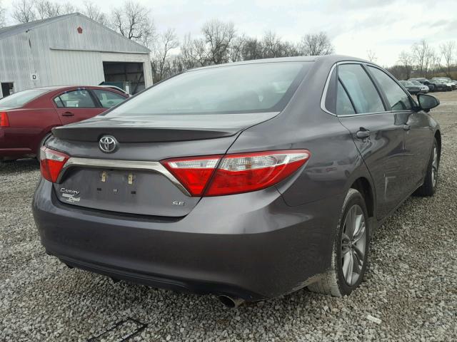 4T1BF1FK7GU583641 - 2016 TOYOTA CAMRY LE GRAY photo 4