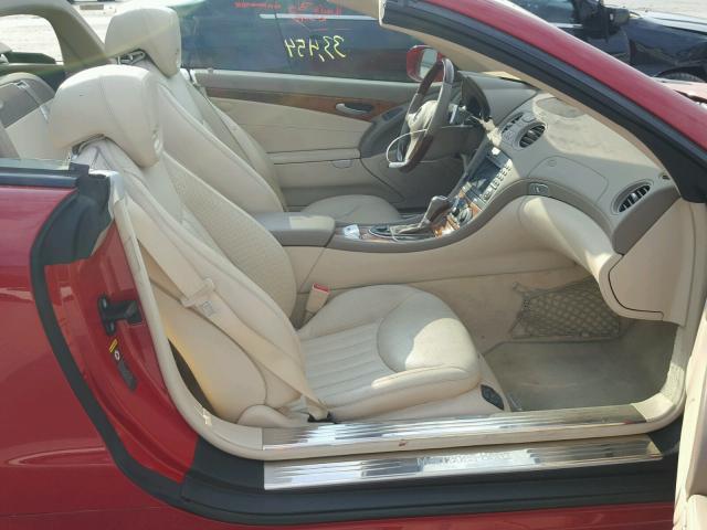 WDBSK71F19F143885 - 2009 MERCEDES-BENZ SL 550 RED photo 5