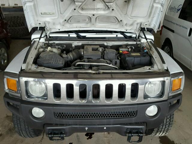 5GTDN136X68126006 - 2006 HUMMER H3 WHITE photo 7