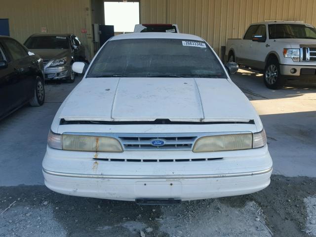 2FALP73WXTX196350 - 1996 FORD CROWN VICT WHITE photo 10