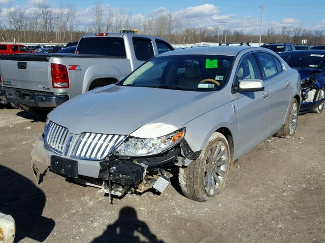 1LNHM94R29G624838 - 2009 LINCOLN MKS TAN photo 2