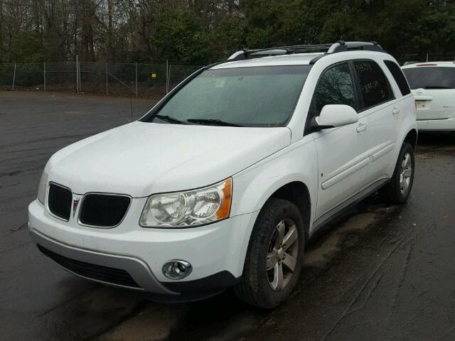 2CKDL63F266067963 - 2006 PONTIAC TORRENT WHITE photo 2