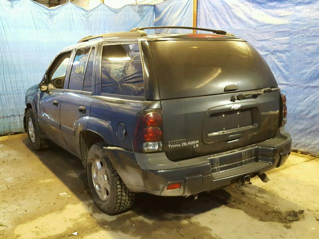 1GNDT13S652256898 - 2005 CHEVROLET TRAILBLAZE GRAY photo 3