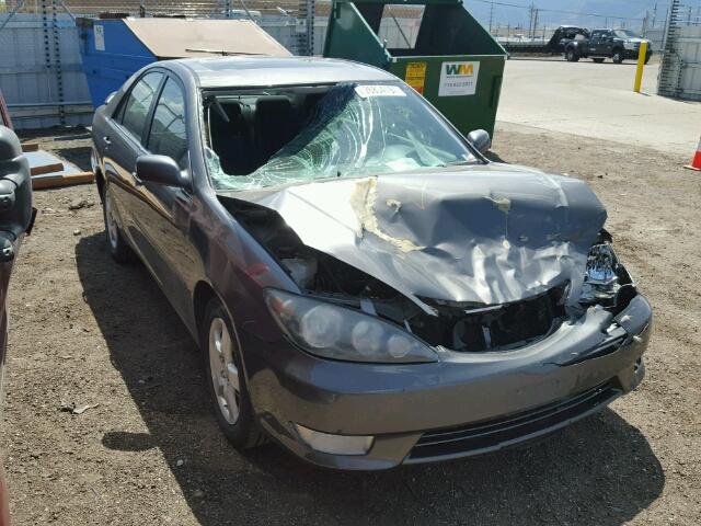 4T1BE32K55U563888 - 2005 TOYOTA CAMRY LE ნაცრისფერი ფოტო 1