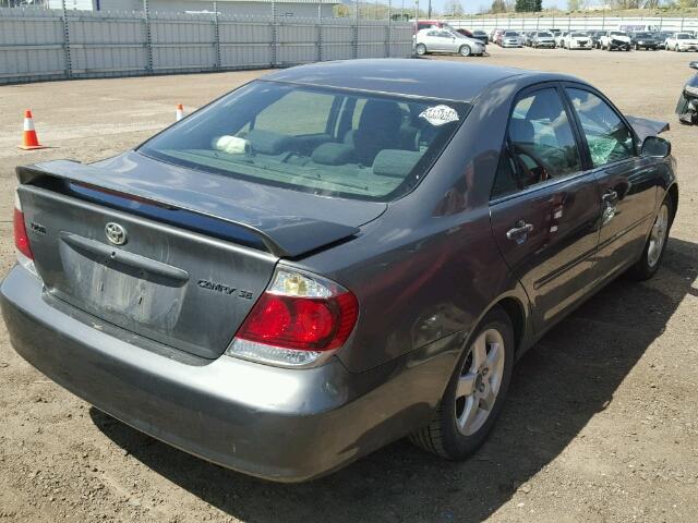 4T1BE32K55U563888 - 2005 TOYOTA CAMRY LE ნაცრისფერი ფოტო 4