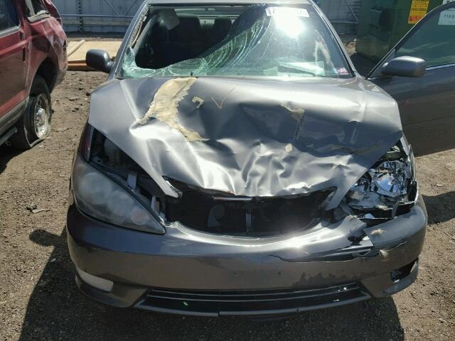 4T1BE32K55U563888 - 2005 TOYOTA CAMRY LE GRAY photo 7