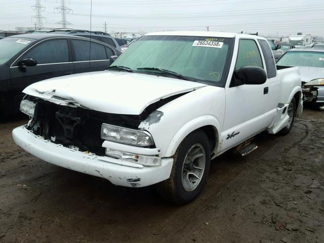 1GCCS19W628146640 - 2002 CHEVROLET S TRUCK S1 WHITE photo 2