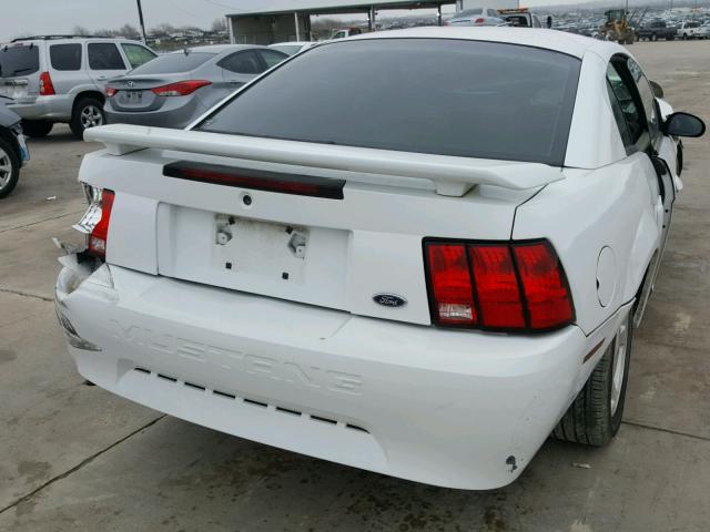 1FAFP40441F107203 - 2001 FORD MUSTANG WHITE photo 4