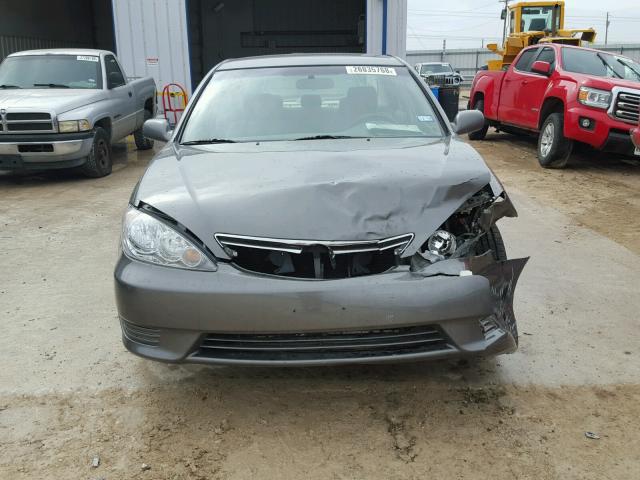 4T1BE32K46U714494 - 2006 TOYOTA CAMRY LE GRAY photo 9