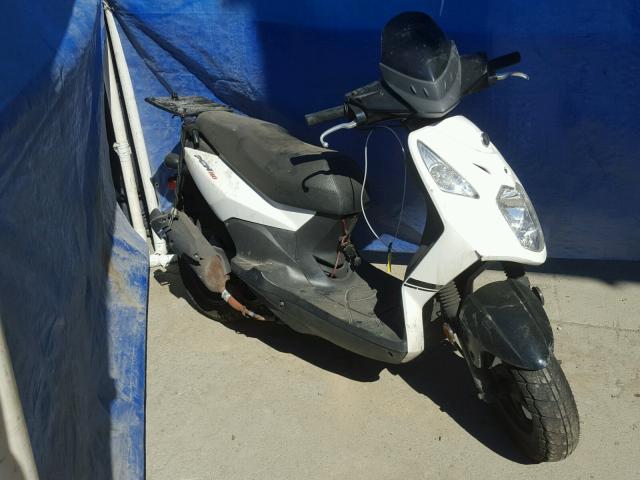 RFGBS1GGXEXAX2558 - 2014 LANCIA SCOOTER WHITE photo 1