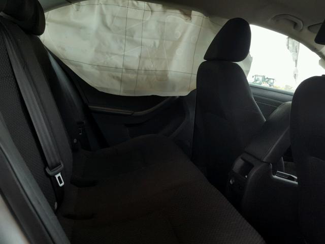 3VW2K7AJXEM218970 - 2014 VOLKSWAGEN JETTA BASE ვერცხლისფერი ფოტო 6