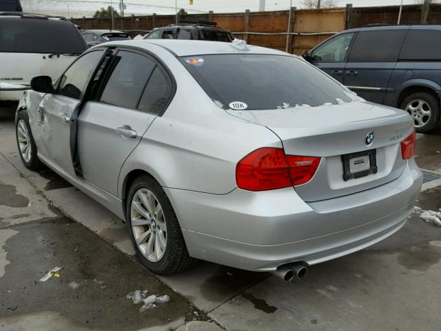 WBAPK5G54BNN81660 - 2011 BMW 328 XI SUL SILVER photo 3