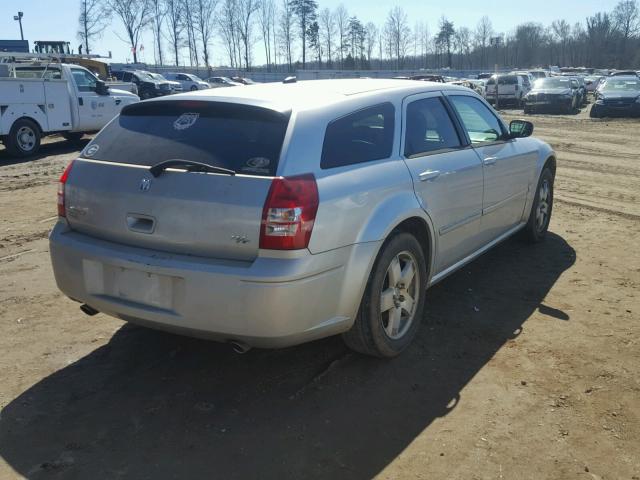 2D8GZ58205H653262 - 2005 DODGE MAGNUM R/T SILVER photo 4