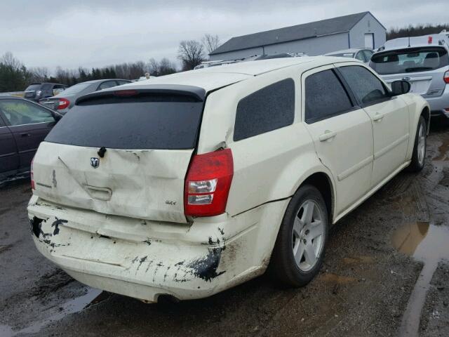 2D4FV48V25H578822 - 2005 DODGE MAGNUM SXT CREAM photo 4