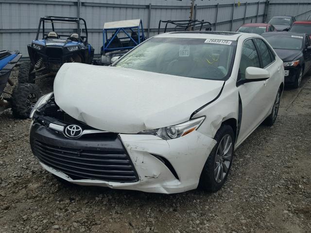 4T1BF1FK8GU558327 - 2016 TOYOTA CAMRY LE WHITE photo 2