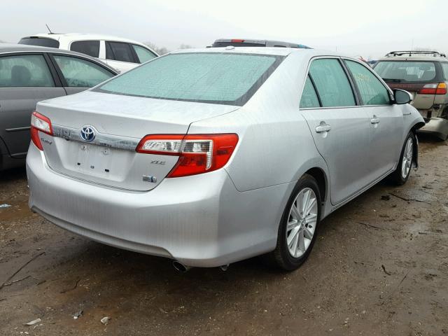 4T1BD1FK5EU129486 - 2014 TOYOTA CAMRY HYBR SILVER photo 4