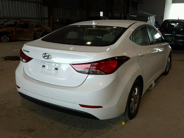 5NPDH4AE3FH566435 - 2015 HYUNDAI ELANTRA SE WHITE photo 4