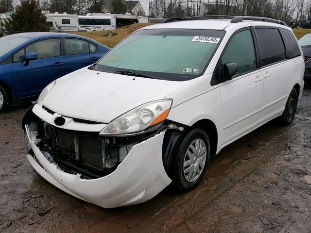 5TDZK23C88S140809 - 2008 TOYOTA SIENNA CE WHITE photo 2