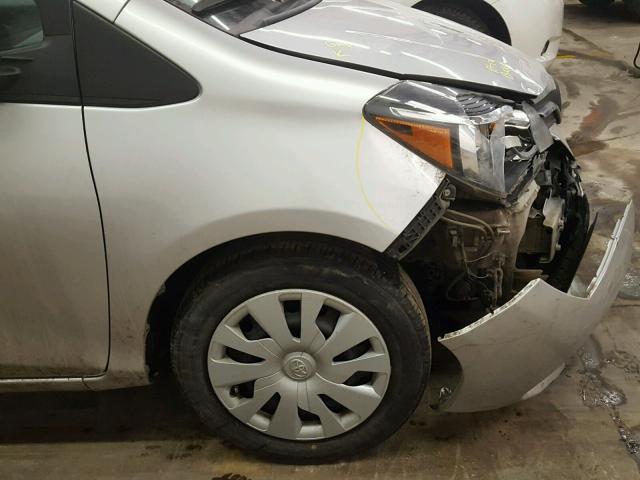 VNKKTUD38HA078194 - 2017 TOYOTA YARIS L SILVER photo 9