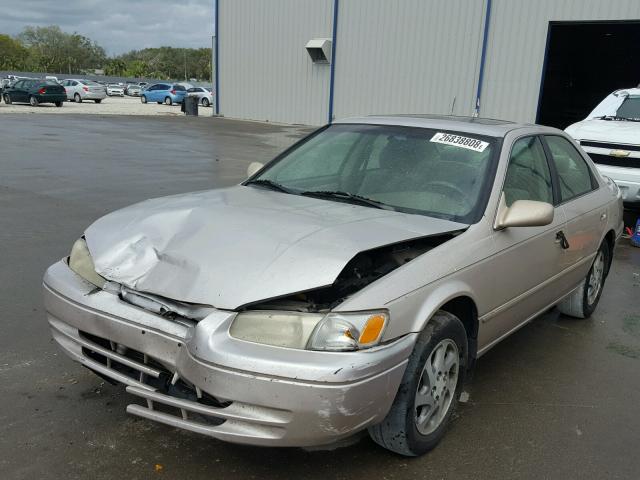 4T1BF22K5XU080119 - 1999 TOYOTA CAMRY LE SILVER photo 2