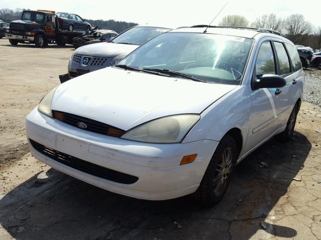 1FAFP36362W200847 - 2002 FORD FOCUS SE WHITE photo 2