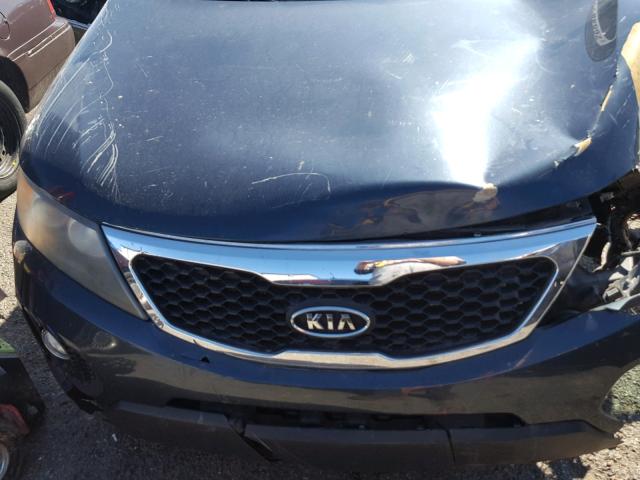 5XYKT4A13BG085668 - 2011 KIA SORENTO BA GREEN photo 7