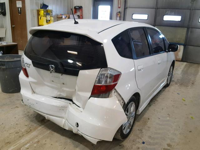 JHMGE88479S042915 - 2009 HONDA FIT SPORT WHITE photo 4